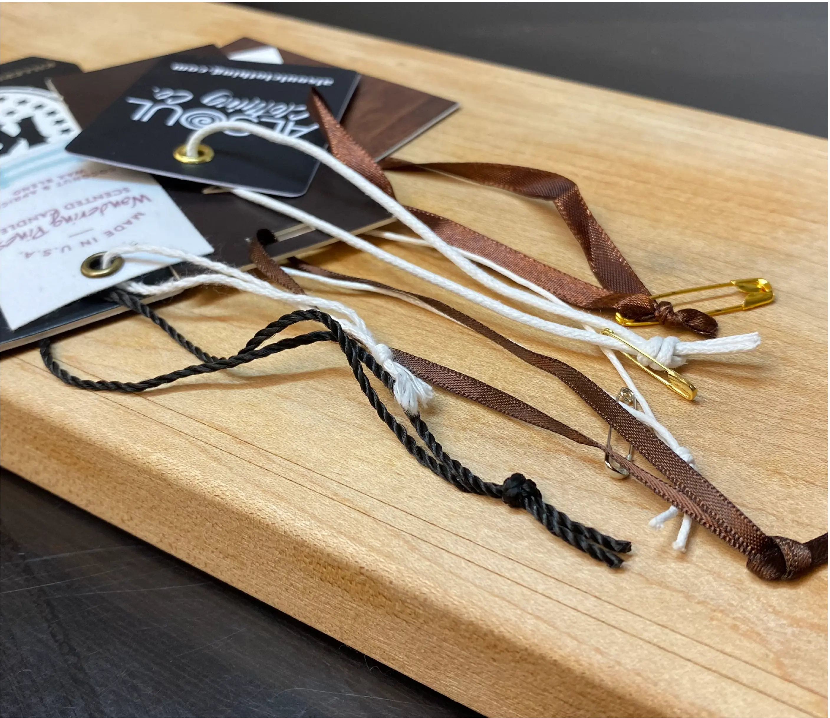 deluxe hang tags image